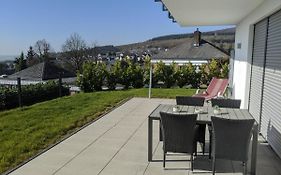 Ferienwohnungen Pellenzblick - Wohnen auf Zeit -